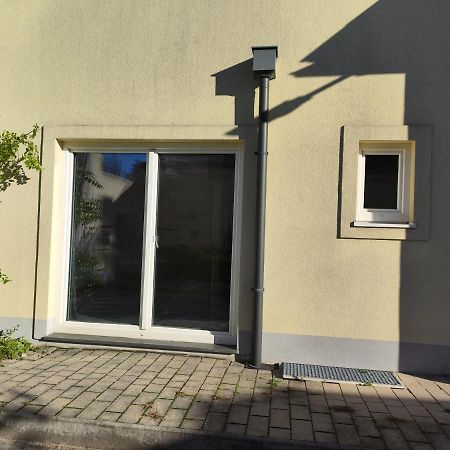 Erdgeschoss Wohnung Nahe Flughafen Viyana Dış mekan fotoğraf