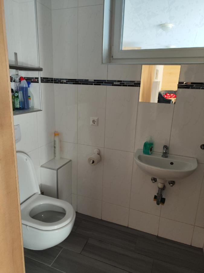 Erdgeschoss Wohnung Nahe Flughafen Viyana Dış mekan fotoğraf